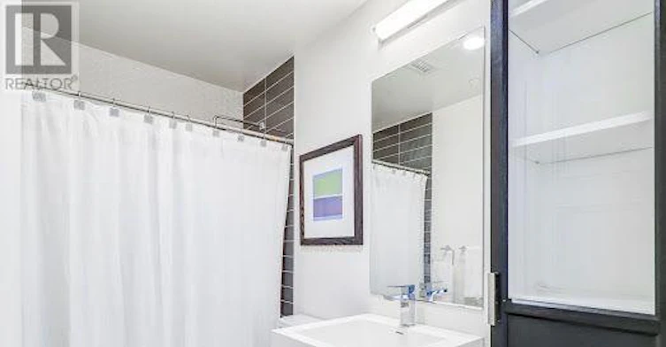 105-1 Neighbourhood Lane, Toronto, ON, M8Y 0C2 - 17