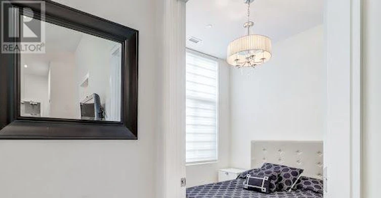 105-1 Neighbourhood Lane, Toronto, ON, M8Y 0C2 - 13