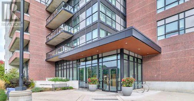 105-1 Neighbourhood Lane, Toronto, ON, M8Y 0C2 - 2