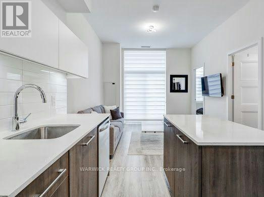 105-1 Neighbourhood Lane, Toronto, ON, M8Y 0C2 - 9