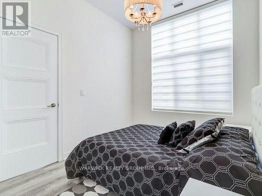 105-1 Neighbourhood Lane, Toronto, ON, M8Y 0C2 - 15