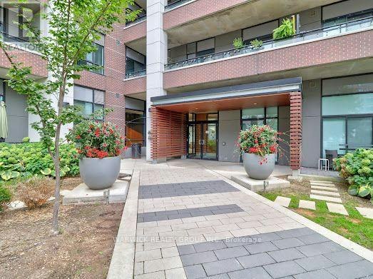 105-1 Neighbourhood Lane, Toronto, ON, M8Y 0C2 - 3