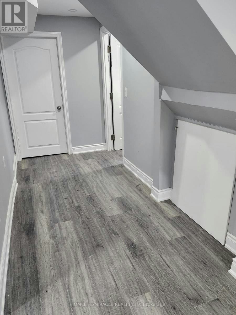 11 Streamline Drive, Brampton, ON, L6V 4S6 - 11