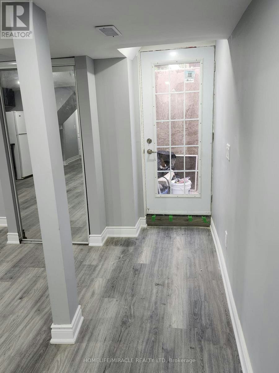 11 Streamline Drive, Brampton, ON, L6V 4S6 - 9