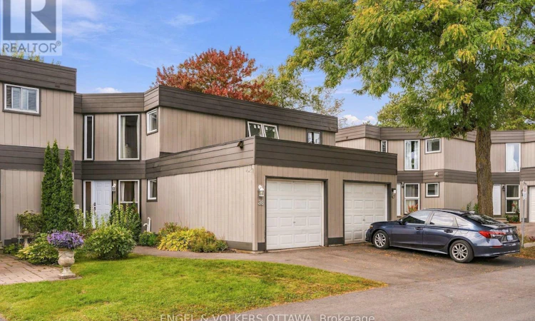 38 Compata Way