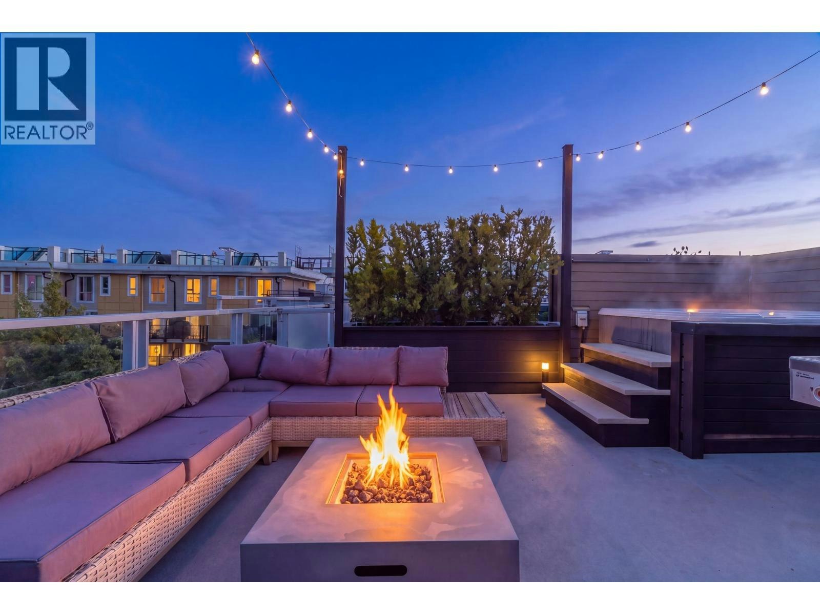 234-735 W 15th Street, North Vancouver, BC, V7M 0B8