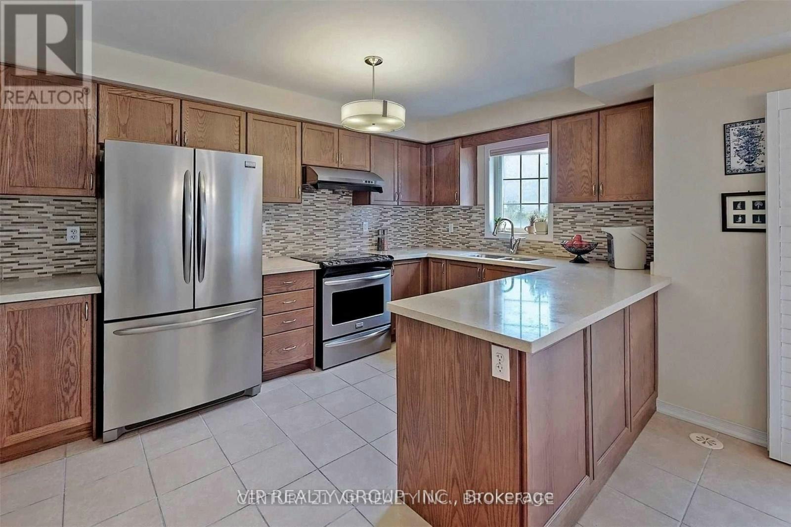 294 Church Street S, Richmond Hill, ON, L4C 9N4 - 3