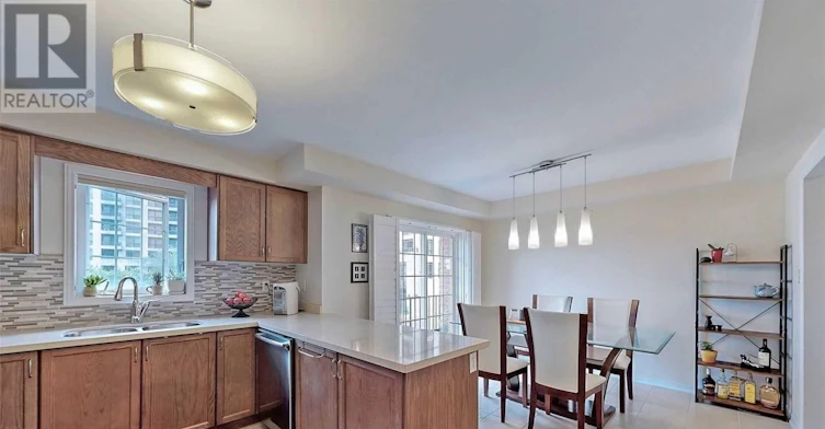 294 Church Street S, Richmond Hill, ON, L4C 9N4 - 4