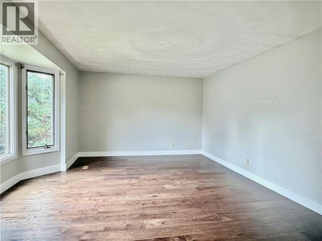 516 Branstone Drive, Waterloo, ON, N2T 2C2 - 3