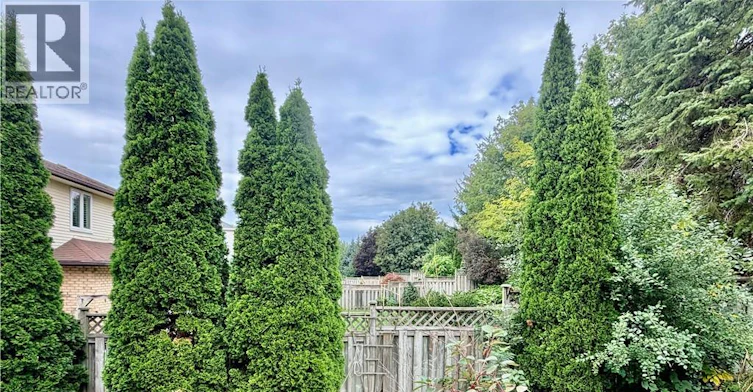 516 Branstone Drive, Waterloo, ON, N2T 2C2 - 15