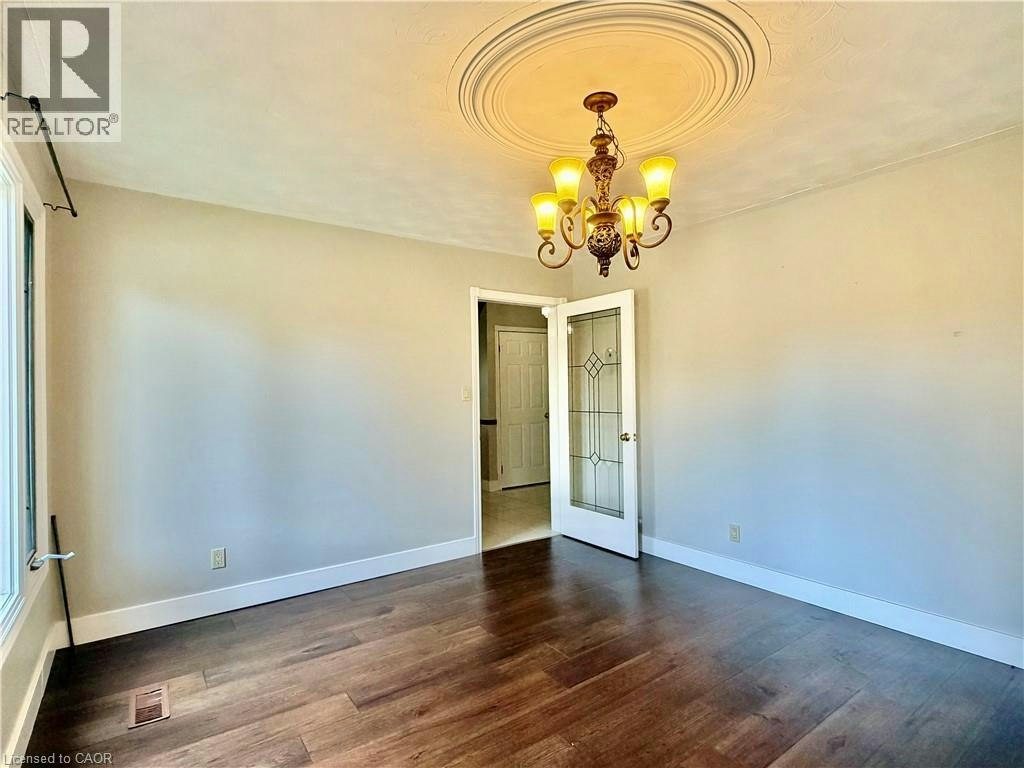 516 Branstone Drive, Waterloo, ON, N2T 2C2 - 6