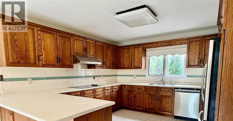516 Branstone Drive, Waterloo, ON, N2T 2C2 - 7