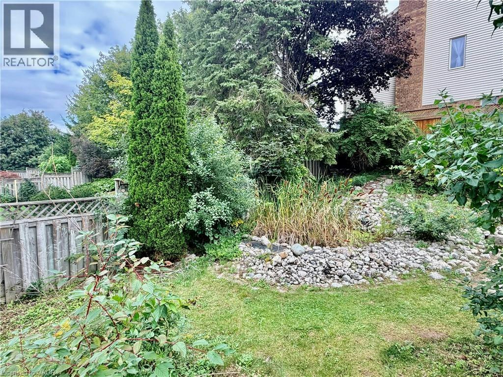 516 Branstone Drive, Waterloo, ON, N2T 2C2 - 14