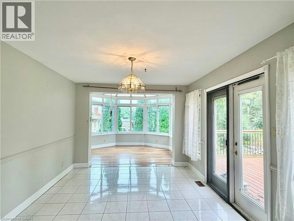 516 Branstone Drive, Waterloo, ON, N2T 2C2 - 10