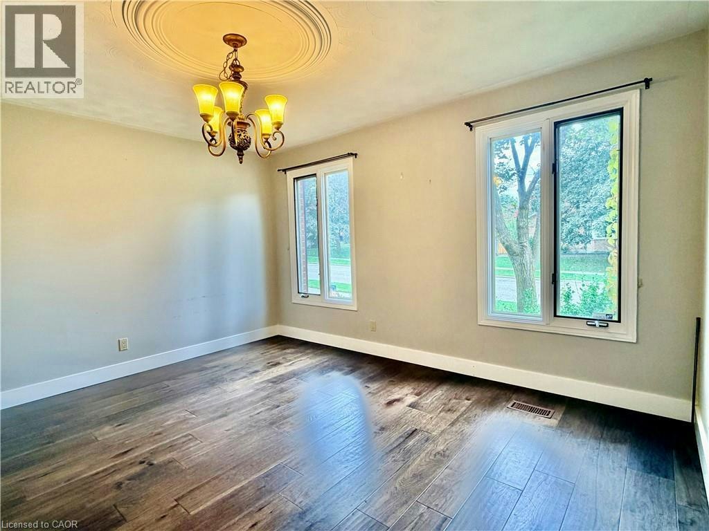 516 Branstone Drive, Waterloo, ON, N2T 2C2 - 5