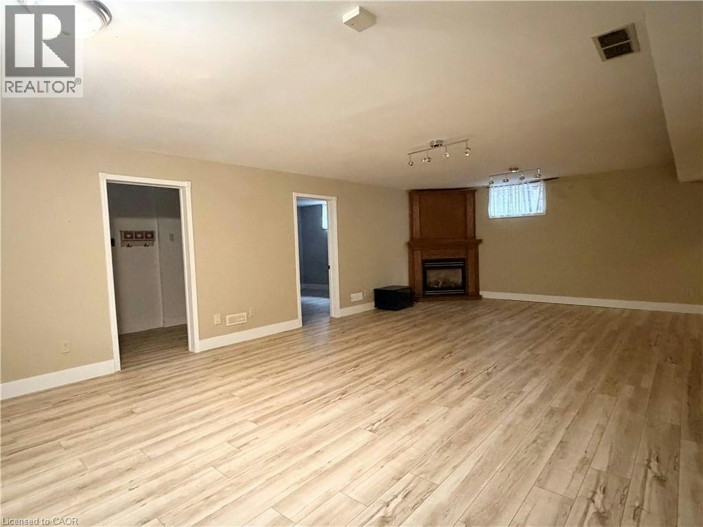 516 Branstone Drive, Waterloo, ON, N2T 2C2 - 35
