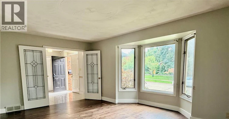 516 Branstone Drive, Waterloo, ON, N2T 2C2 - 4