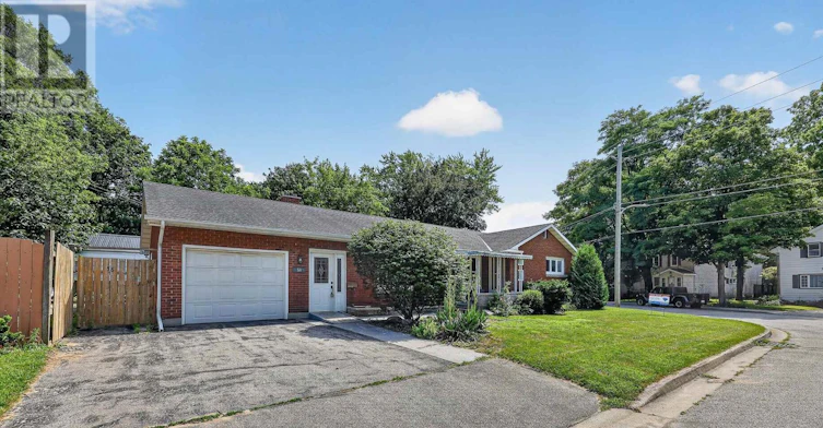 58 Victoria Street, Tillsonburg, ON, N4G 3Z7 - 29