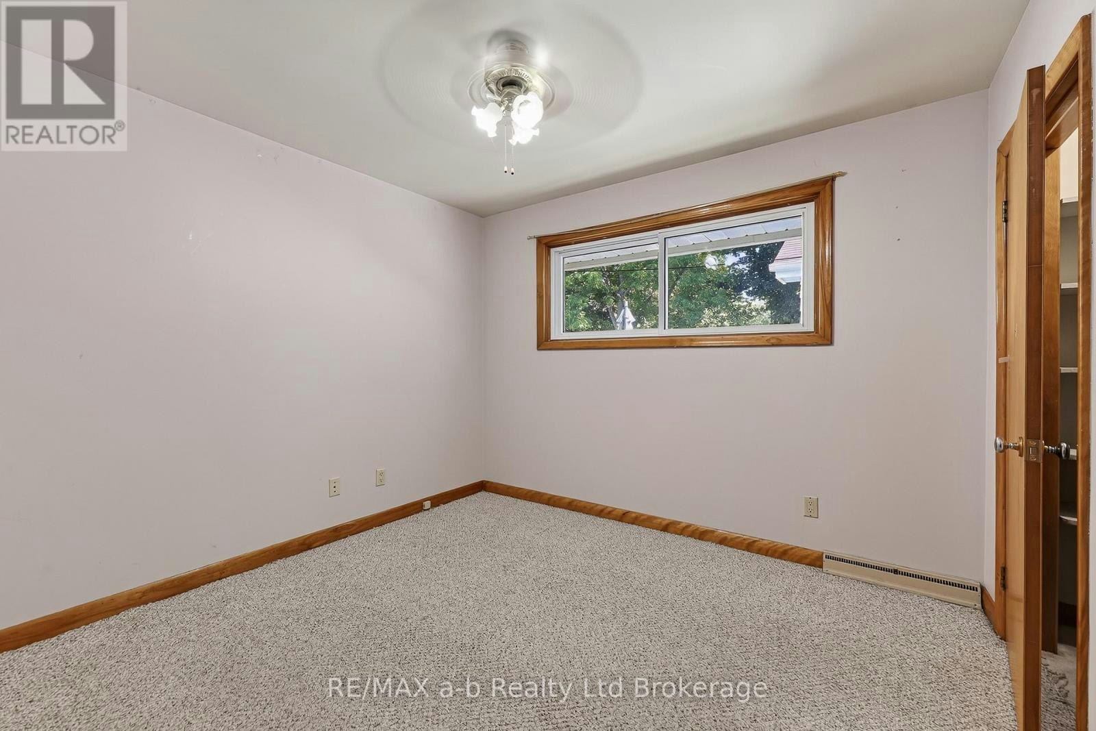 58 Victoria Street, Tillsonburg, ON, N4G 3Z7 - 11