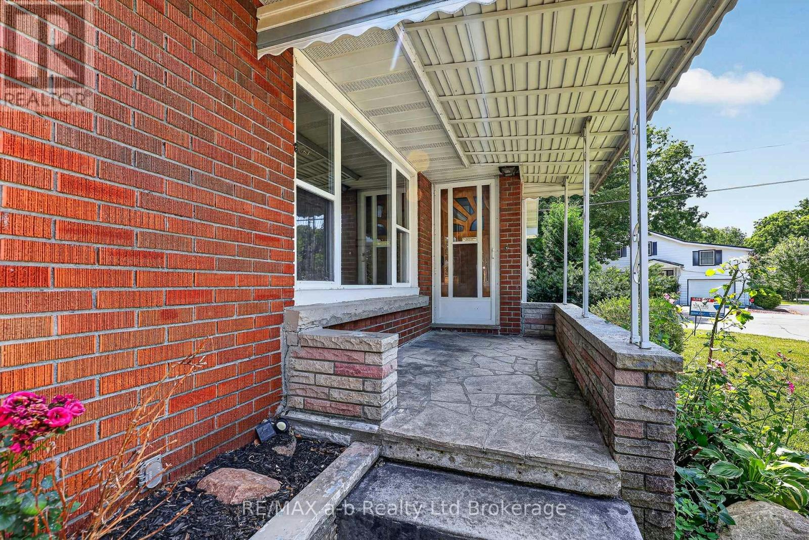 58 Victoria Street, Tillsonburg, ON, N4G 3Z7 - 28