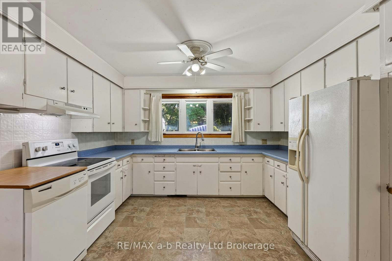 58 Victoria Street, Tillsonburg, ON, N4G 3Z7 - 6
