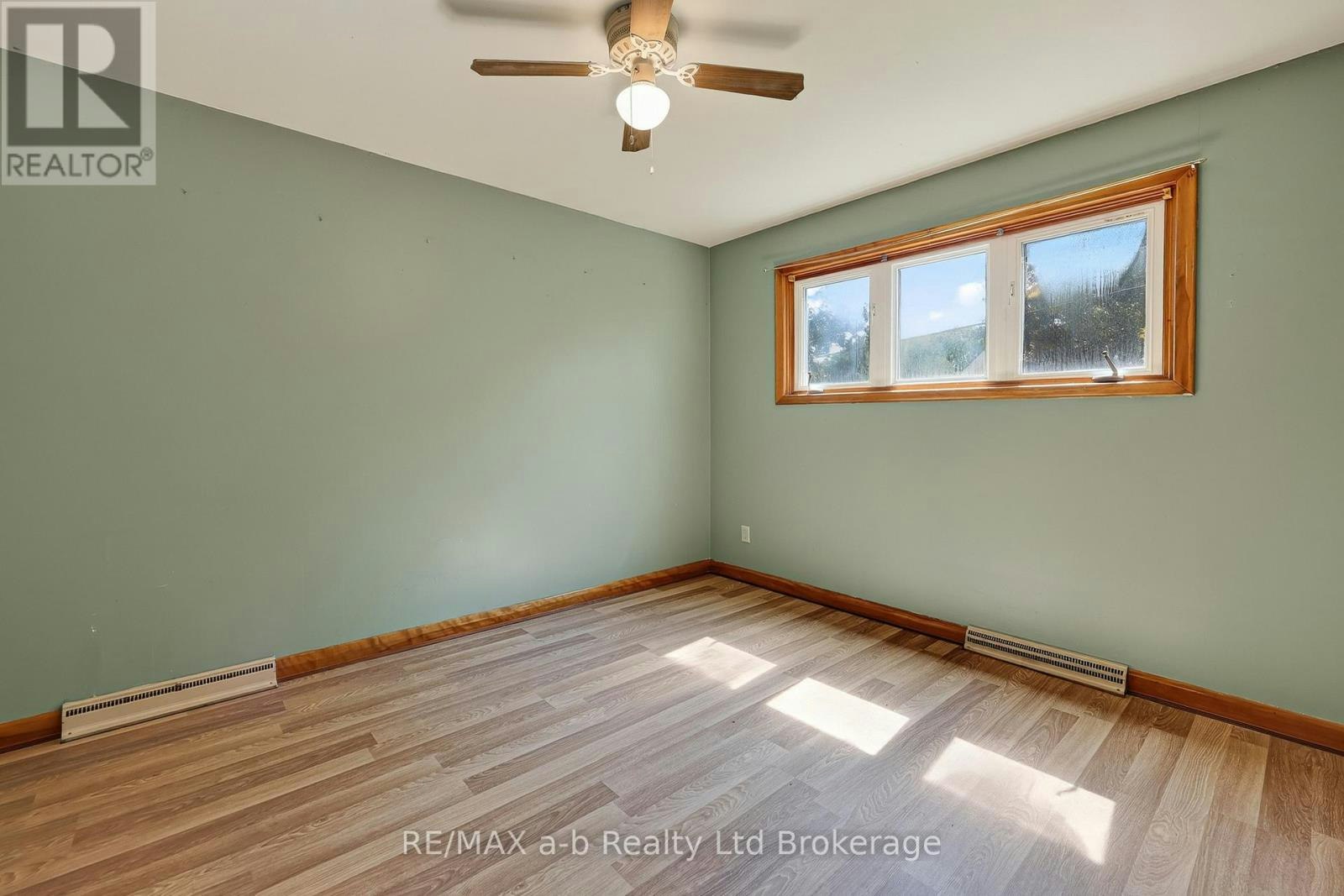 58 Victoria Street, Tillsonburg, ON, N4G 3Z7 - 15