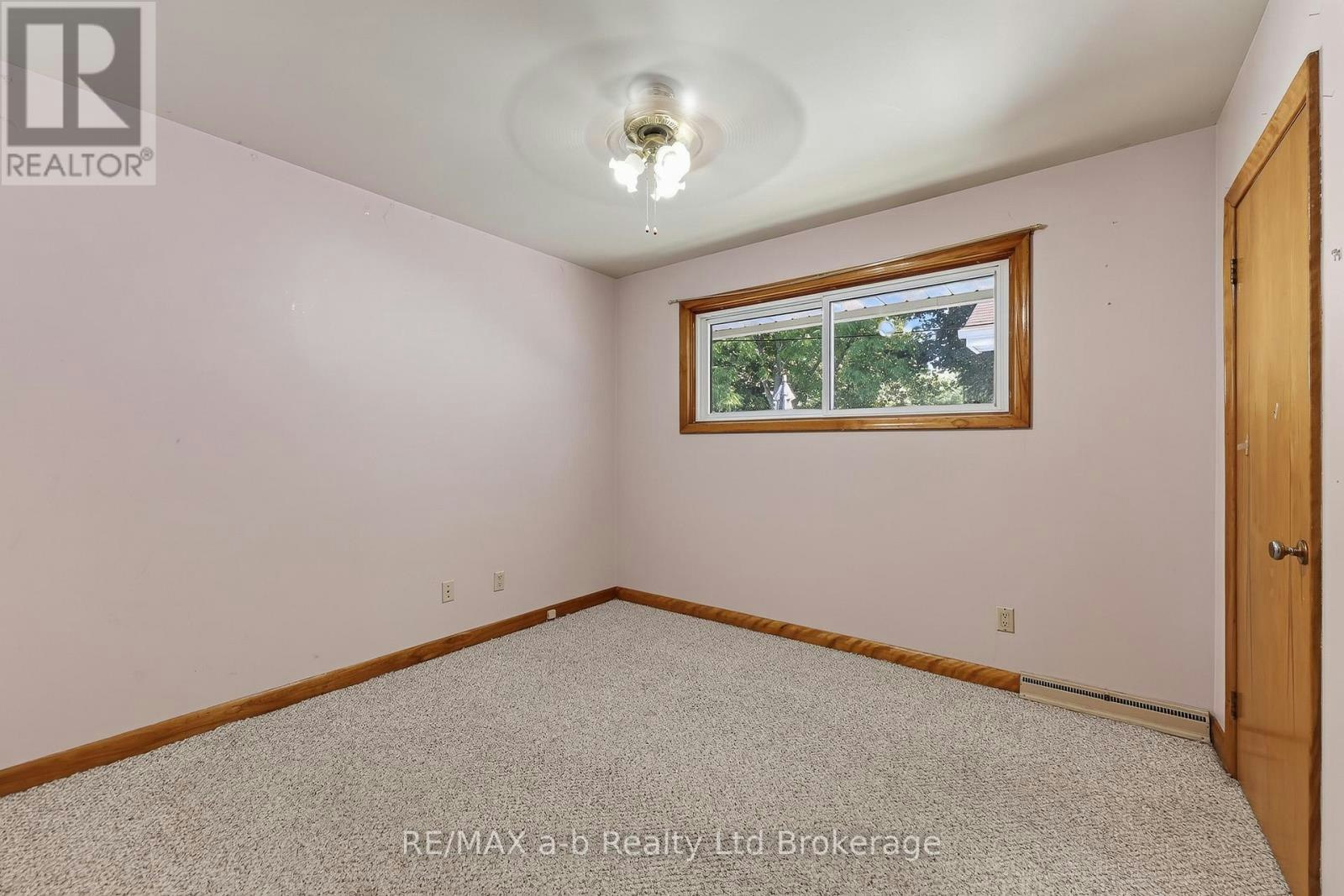 58 Victoria Street, Tillsonburg, ON, N4G 3Z7 - 12