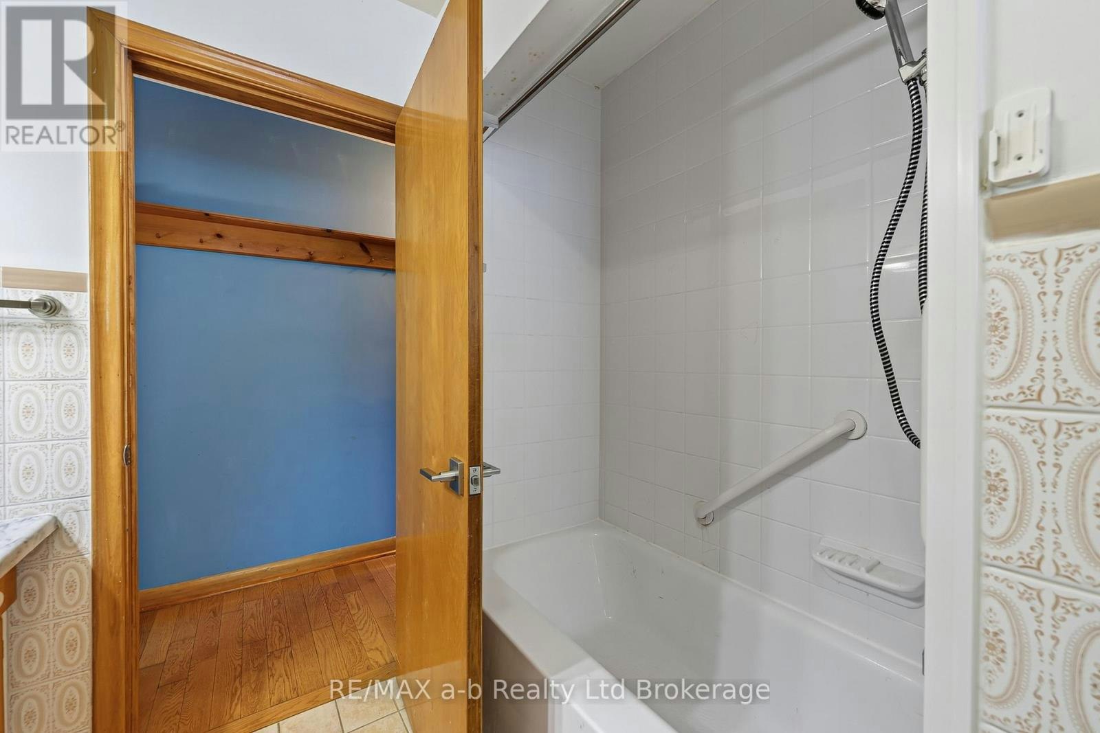 58 Victoria Street, Tillsonburg, ON, N4G 3Z7 - 14