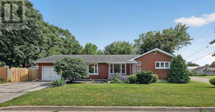 58 Victoria Street, Tillsonburg, ON, N4G 3Z7