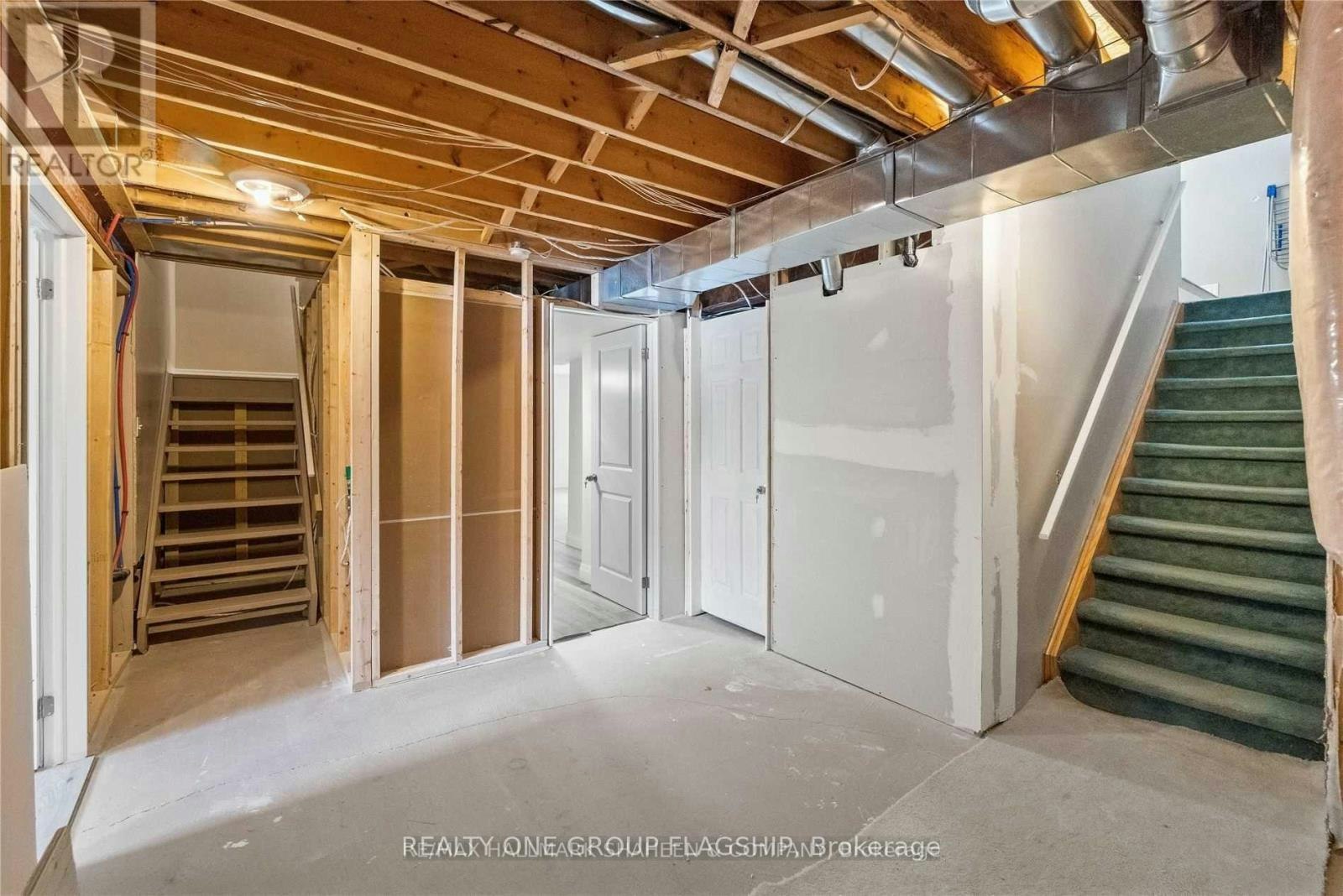 355 Carruthers Avenue, Newmarket, ON, L3X 2B7 - 6