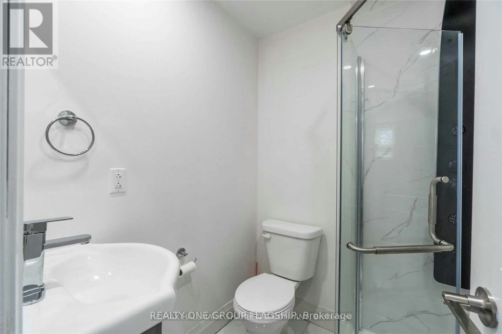 355 Carruthers Avenue, Newmarket, ON, L3X 2B7 - 5