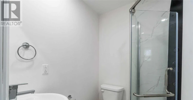 355 Carruthers Avenue, Newmarket, ON, L3X 2B7 - 5