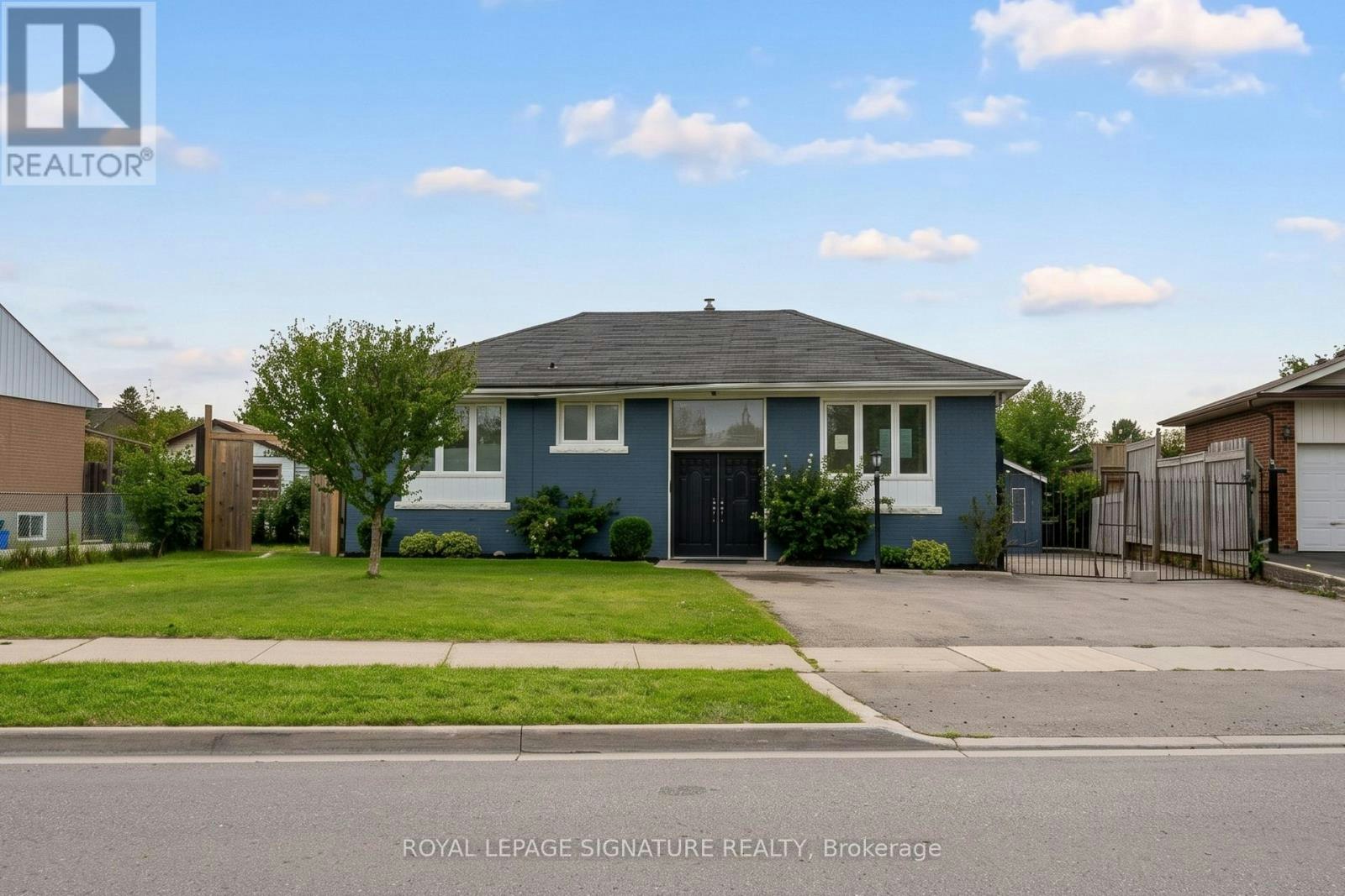 1078 Pinegrove Road, Oakville, ON, L6L 2W4