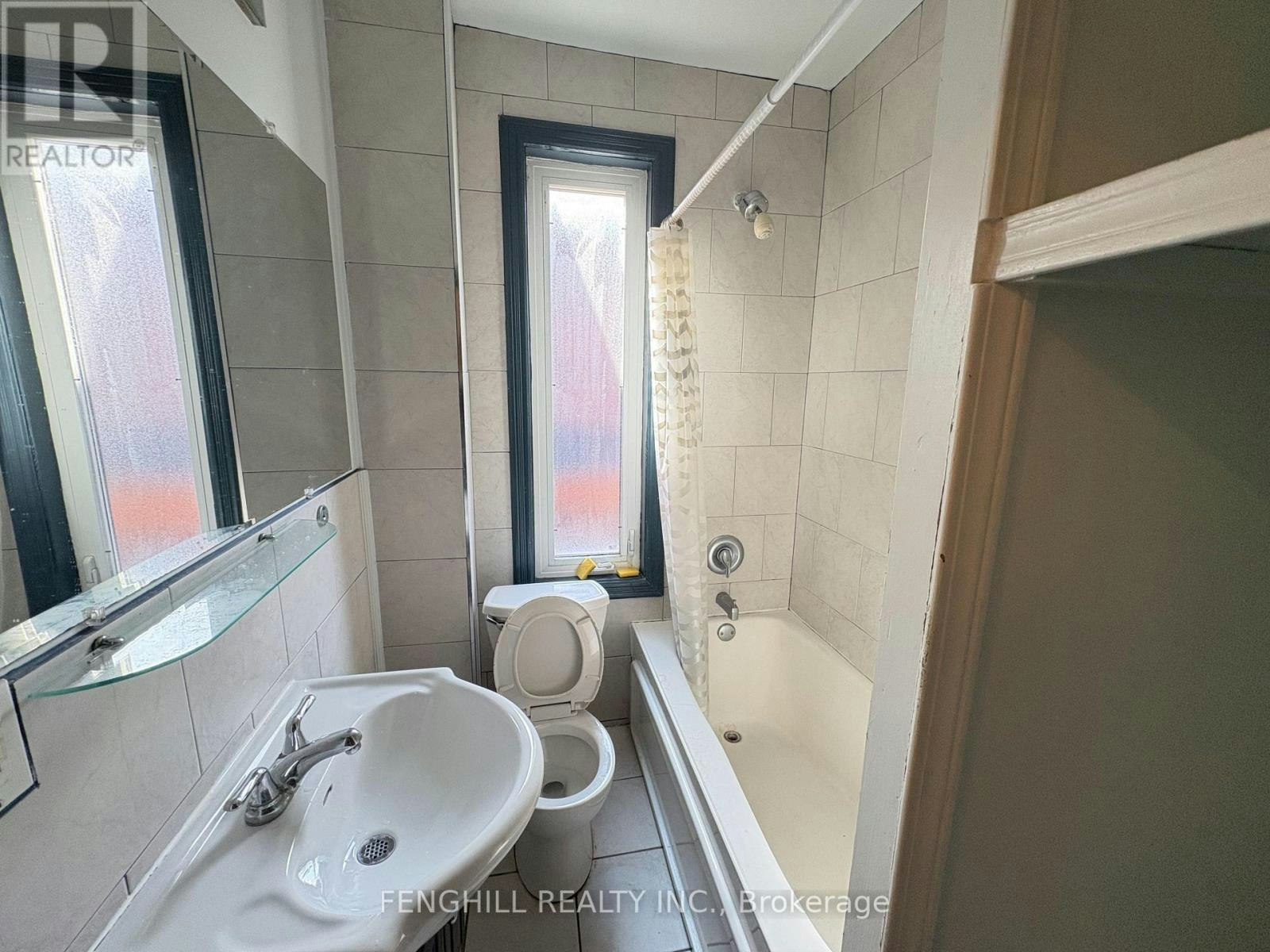 270 Clinton (Upper Level Street, Toronto, ON, M6G 2Y6 - 6