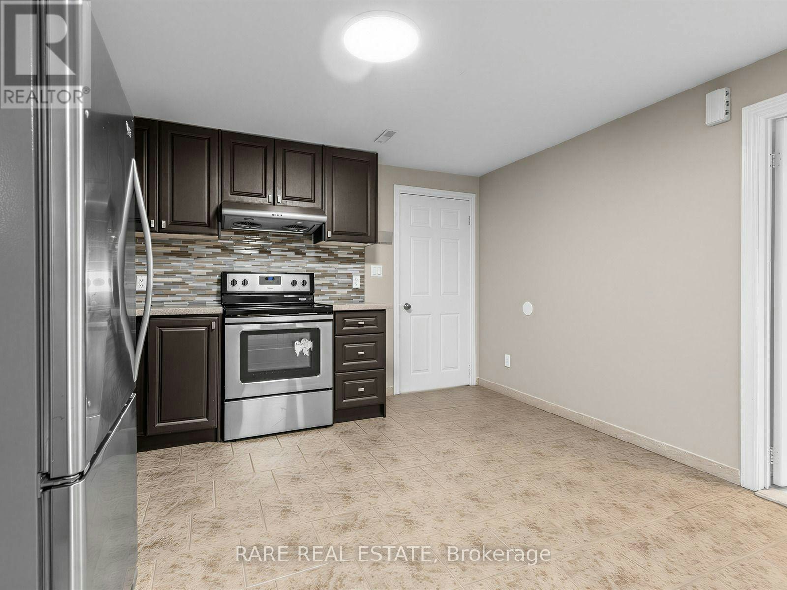 4 Hisey [Basement Crescent, Toronto, ON, M3N 1V1 - 4