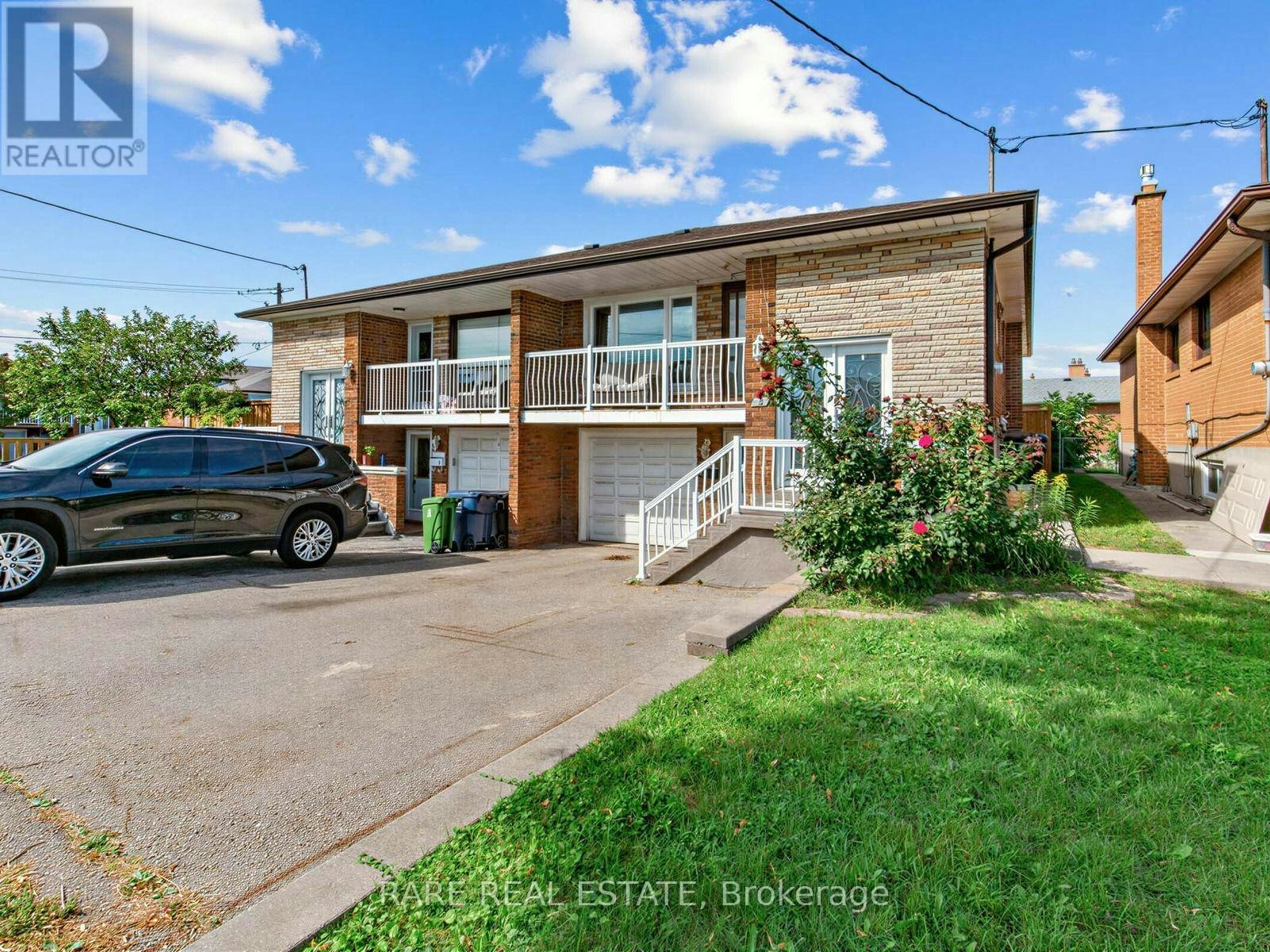 4 Hisey [Basement Crescent, Toronto, ON, M3N 1V1