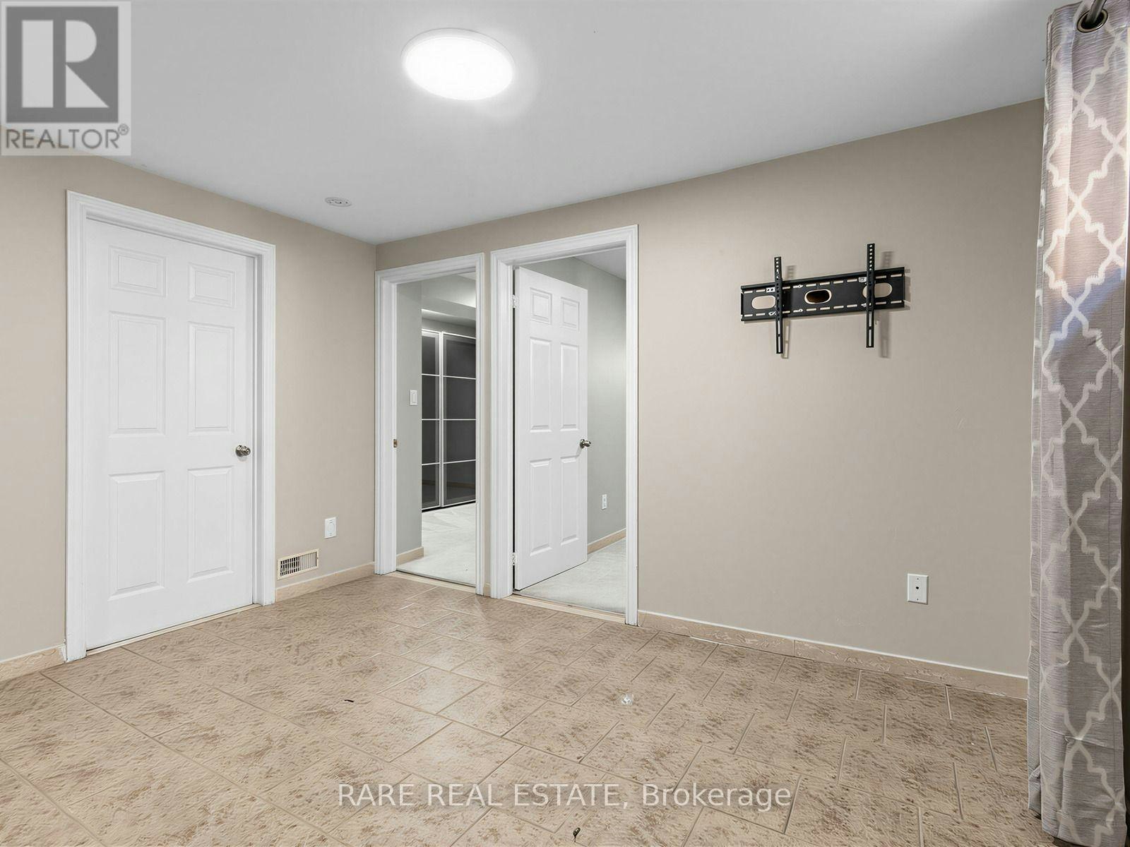 4 Hisey [Basement Crescent, Toronto, ON, M3N 1V1 - 8