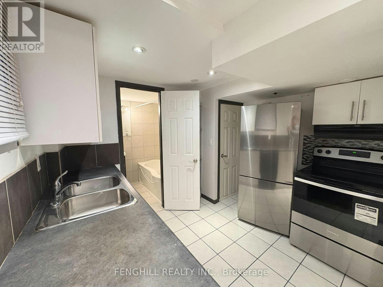 270 Clinton (Bsmt Street, Toronto, ON, M6G 2Y6 - 6