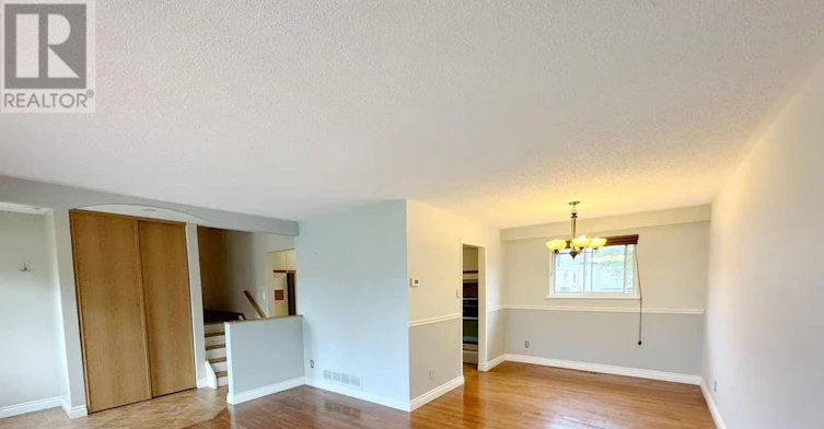 1597 Newlands Crescent, Burlington, ON, L7M 1P2 - 4