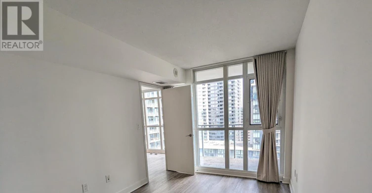 1806-10 Capreol Court, Toronto, ON, M5V 4B3 - 7