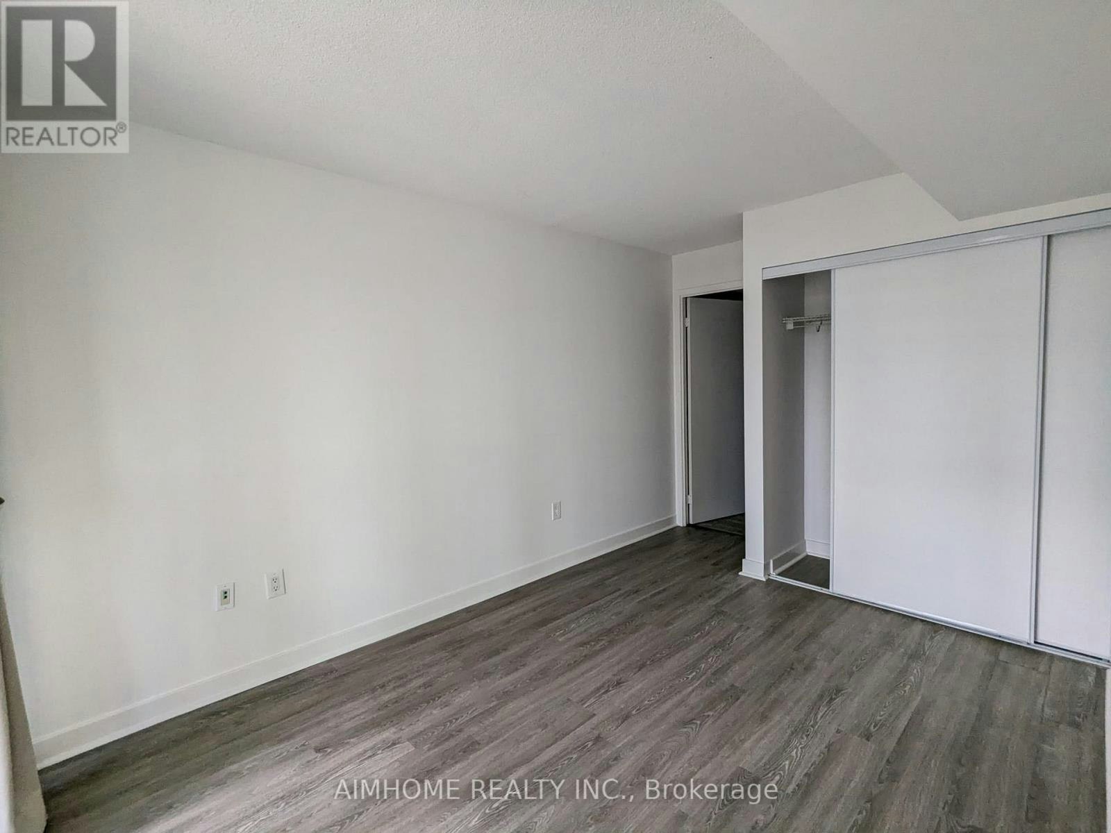 1806-10 Capreol Court, Toronto, ON, M5V 4B3 - 6