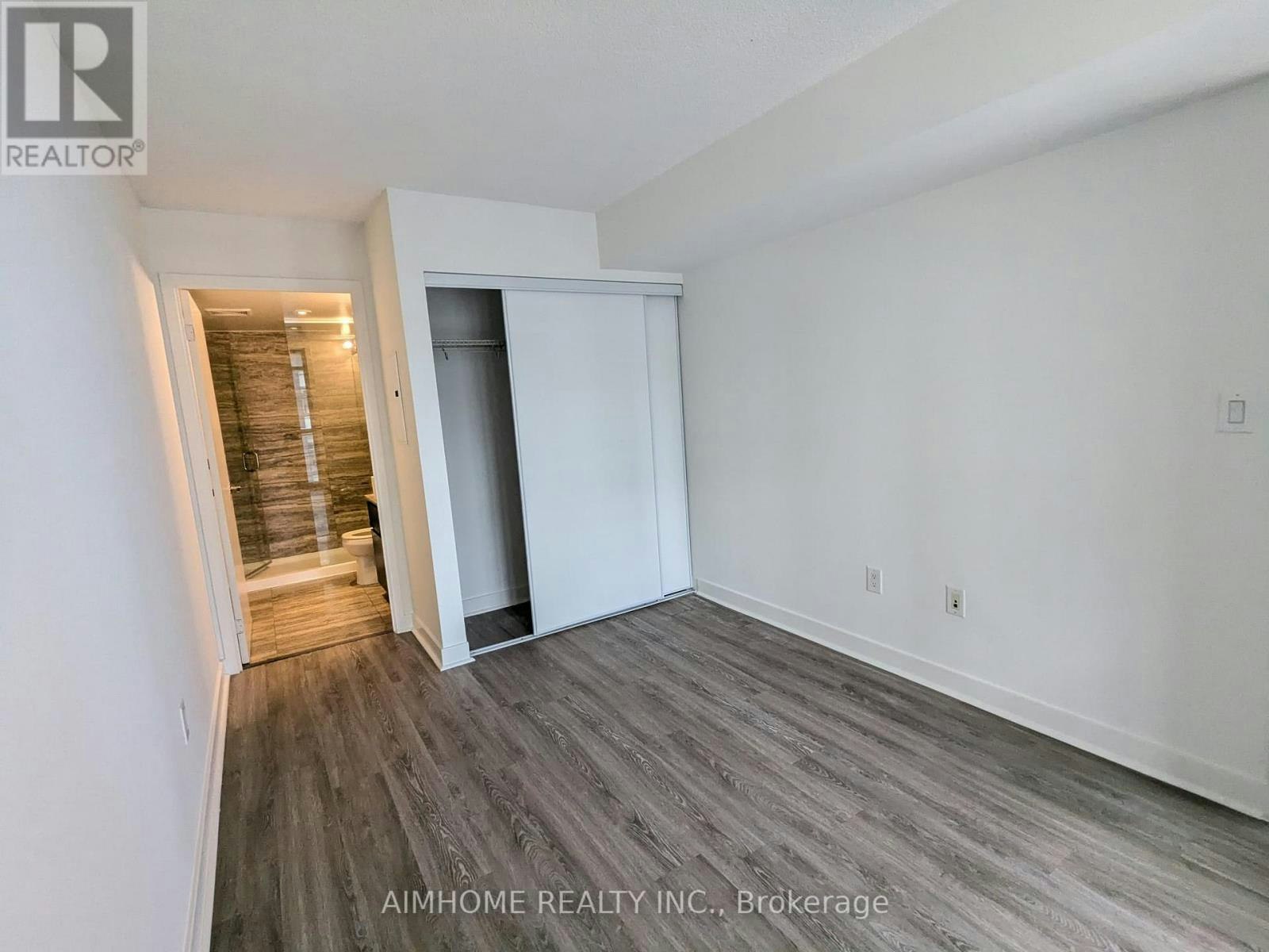 1806-10 Capreol Court, Toronto, ON, M5V 4B3 - 9