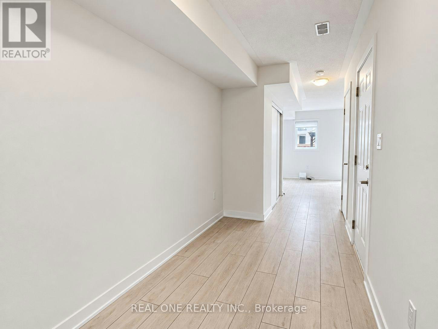 4890 Valera Road, Burlington, ON, L7M 2A9 - 4