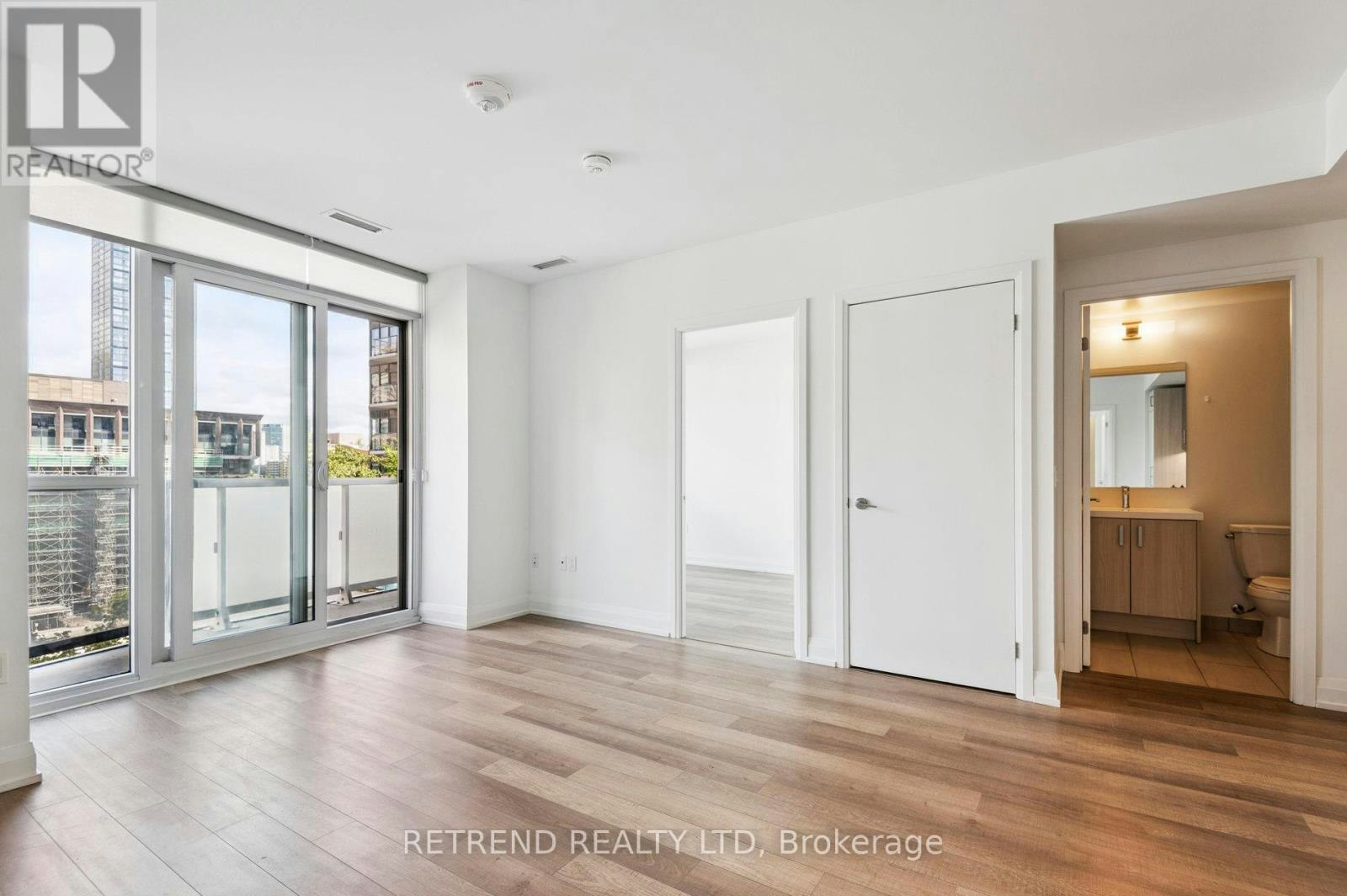 908-77 Mutual Street, Toronto, ON, M5B 2A9 - 8
