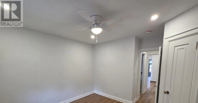 MAIN-839 Coxwell Avenue, Toronto, ON, M4C 3E8 - 14