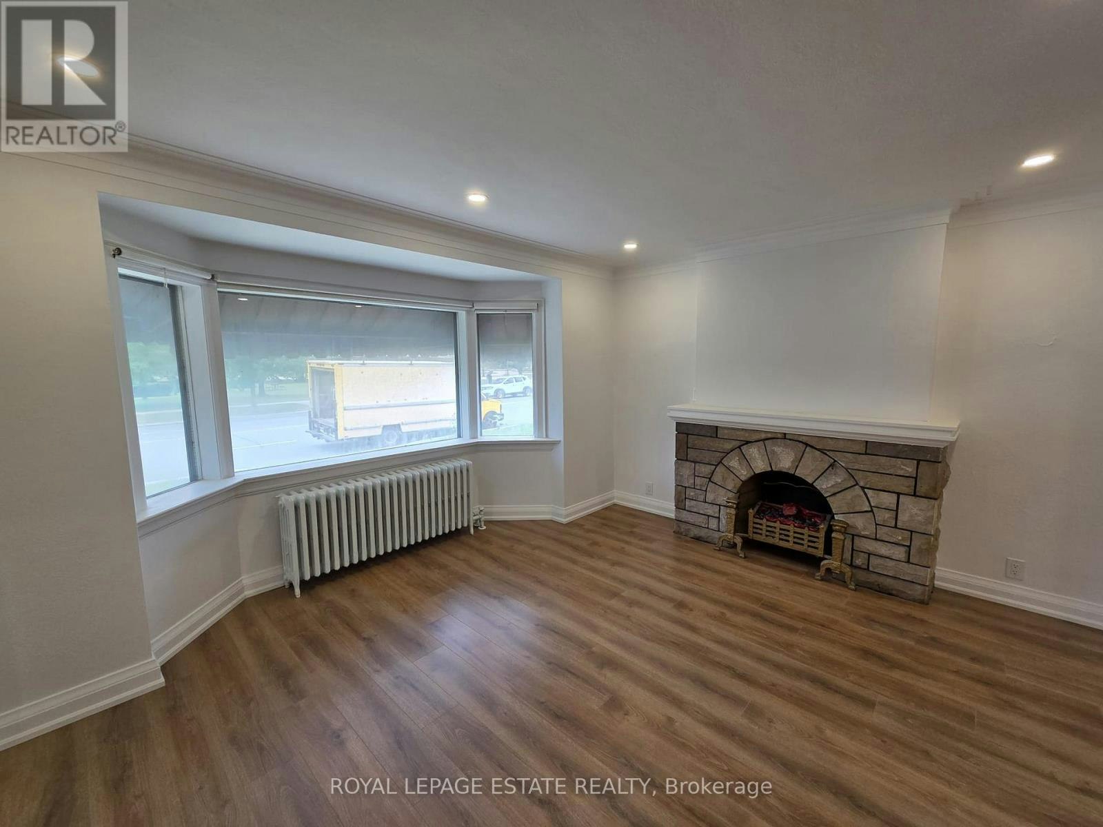 MAIN-839 Coxwell Avenue, Toronto, ON, M4C 3E8 - 3