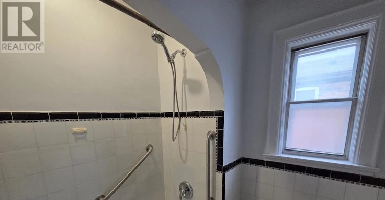MAIN-839 Coxwell Avenue, Toronto, ON, M4C 3E8 - 17