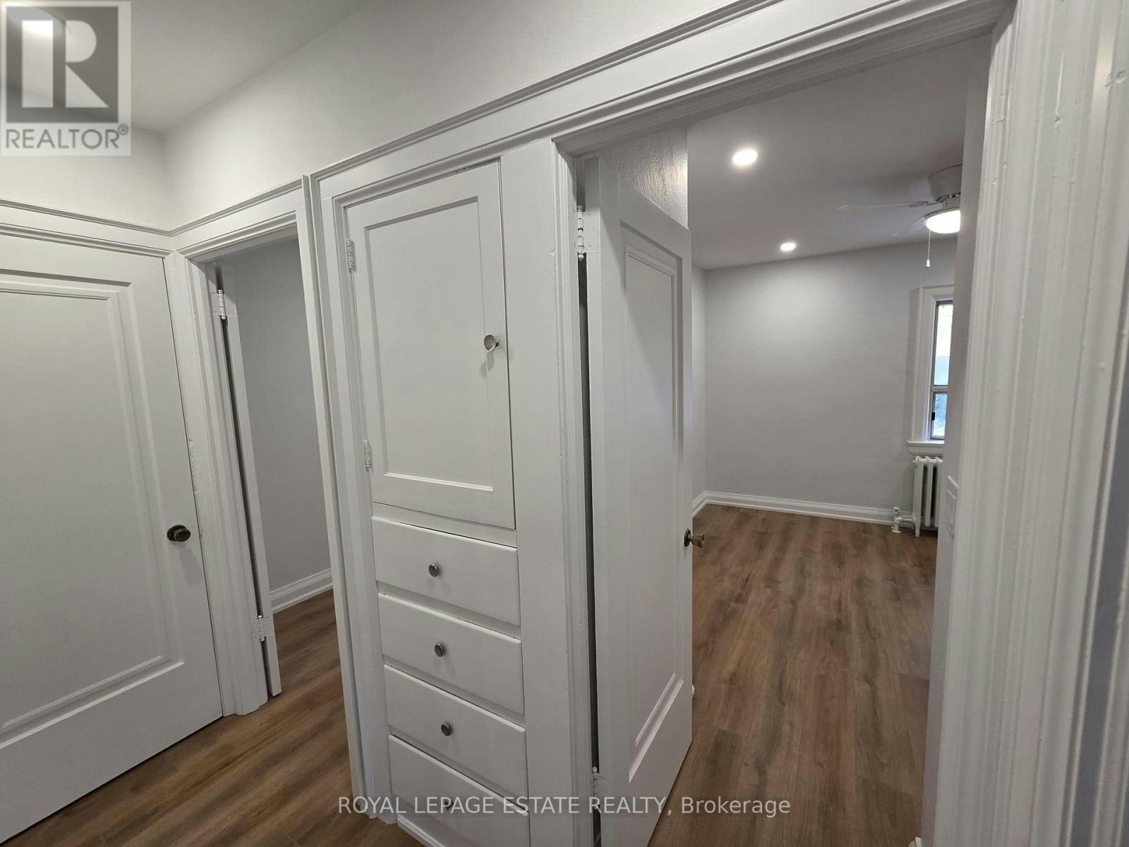 MAIN-839 Coxwell Avenue, Toronto, ON, M4C 3E8 - 12