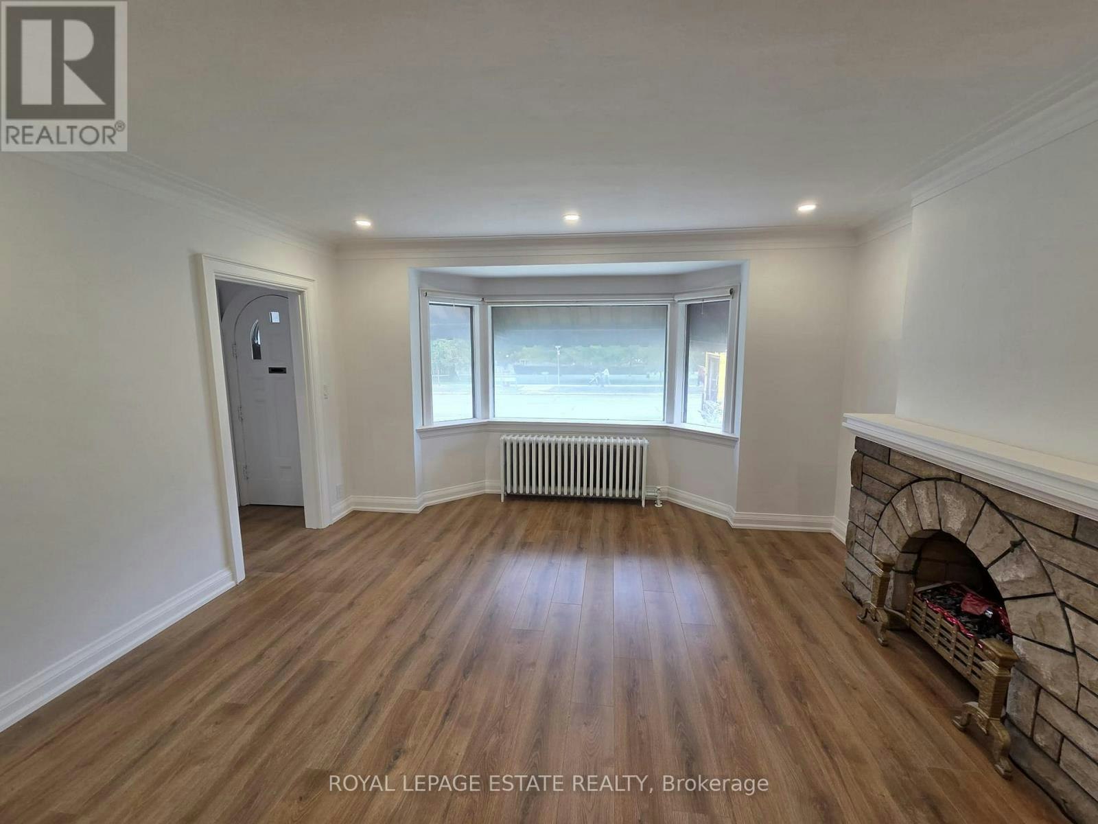 MAIN-839 Coxwell Avenue, Toronto, ON, M4C 3E8 - 2