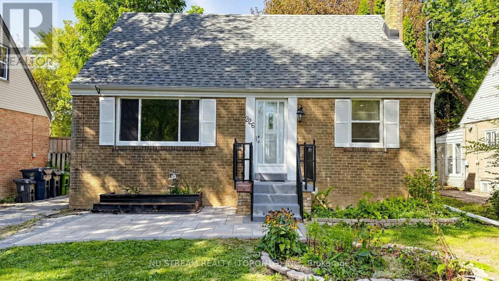 226 Oakridge Drive, Toronto, ON, M1M 2B3